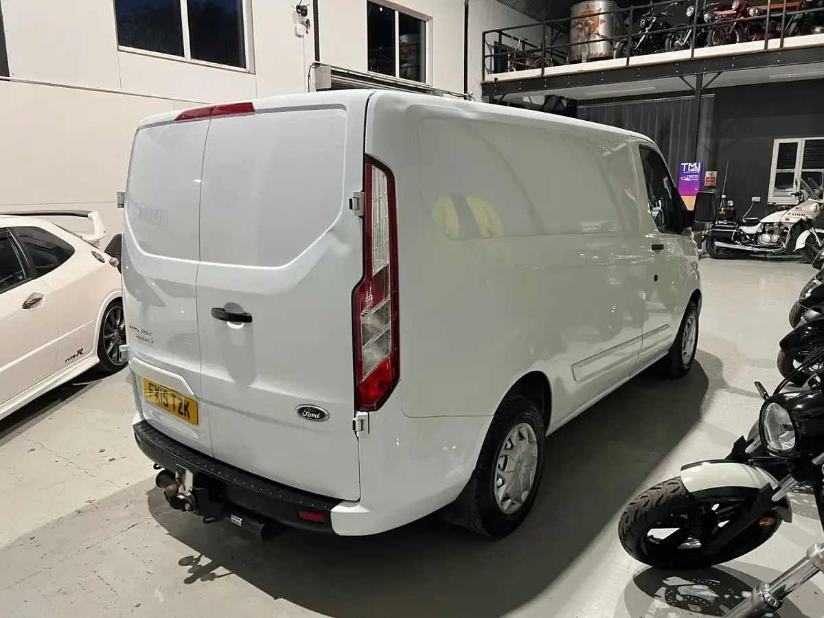 Used Ford Transit Custom 100 HP (73 kW) 2015 White Van