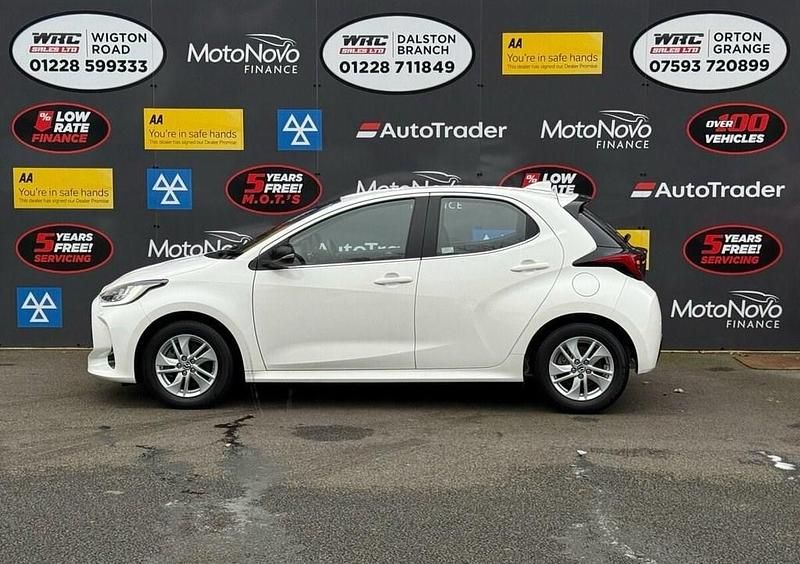 Used Mazda 2 116 HP (85 kW) 2023 White Hatchback