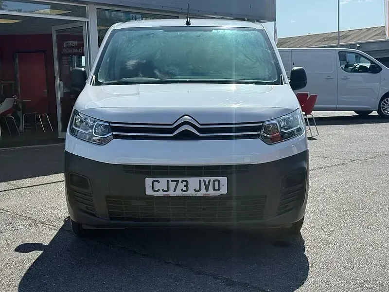 Used Citroën Berlingo 100 HP (73 kW) 2023 White MPV