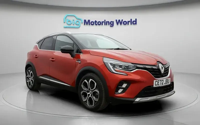 Begagnad Renault Captur Techno 143 HK (105 kW) 2024 SUV