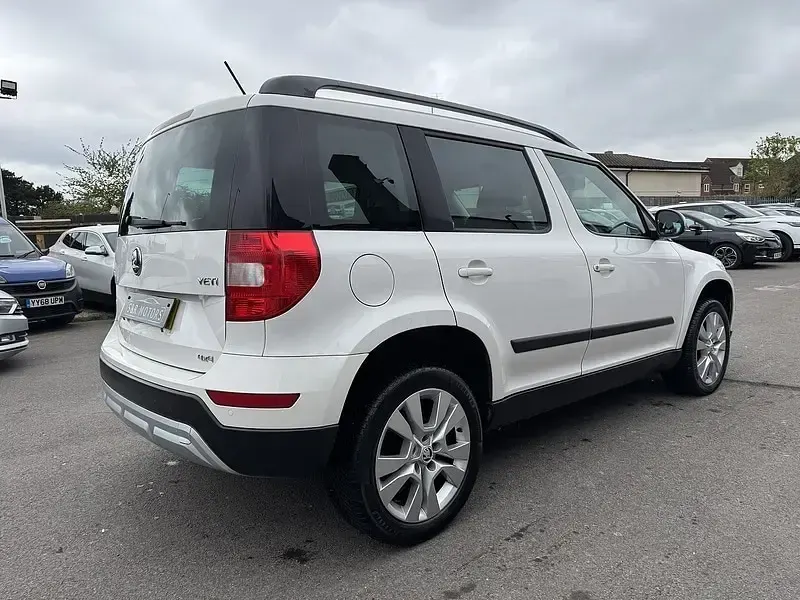 Used Skoda Yeti SE L 150 HP (110 kW) 2015 White SUV