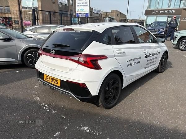 New Hyundai i20 Blackline 90 HP (66 kW) 2026 White Hatchback