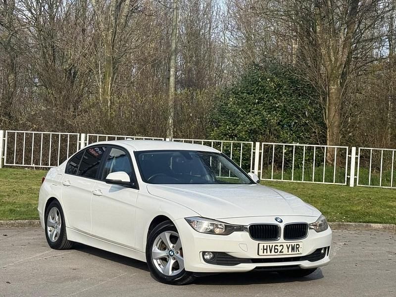 Begagnad BMW 320 Efficient Dynamics 2012 Vit Sedan