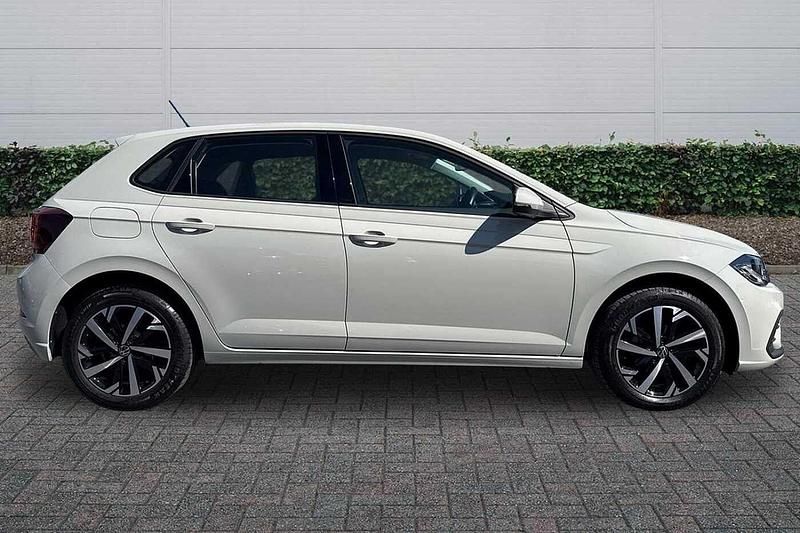 Used VW Polo Life 95 HP (69 kW) 2024 Grey Hatchback