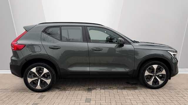 New Volvo XC40 Plus 194 HP (142 kW) 2026 SUV