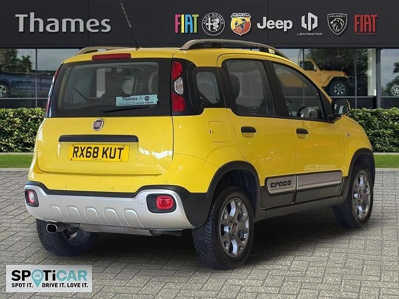 Used Fiat Panda Cross Cross 90 HP (66 kW) 2018 Yellow Hatchback