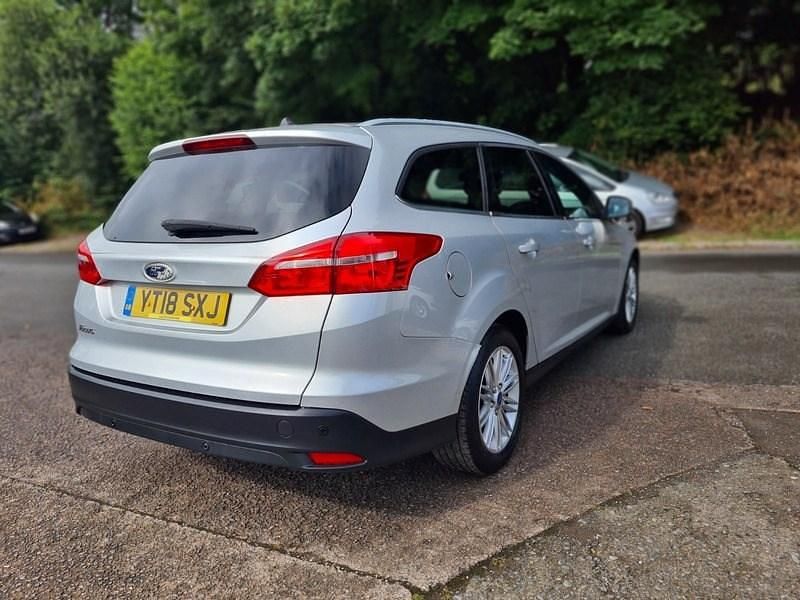 Used Ford Focus Zetec 120 HP (88 kW) 2018 Silver Estate
