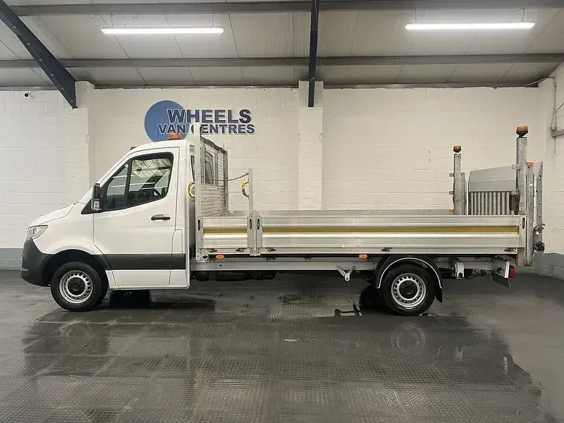 Used Mercedes Sprinter Progressive 150 HP (110 kW) 2022 White Van