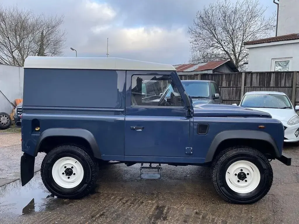 Used Land Rover Defender 2010 Blue Hatchback