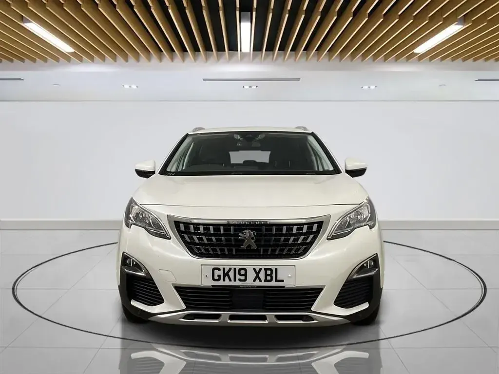 Used Peugeot 3008 Allure 129 HP (94 kW) 2019 White SUV