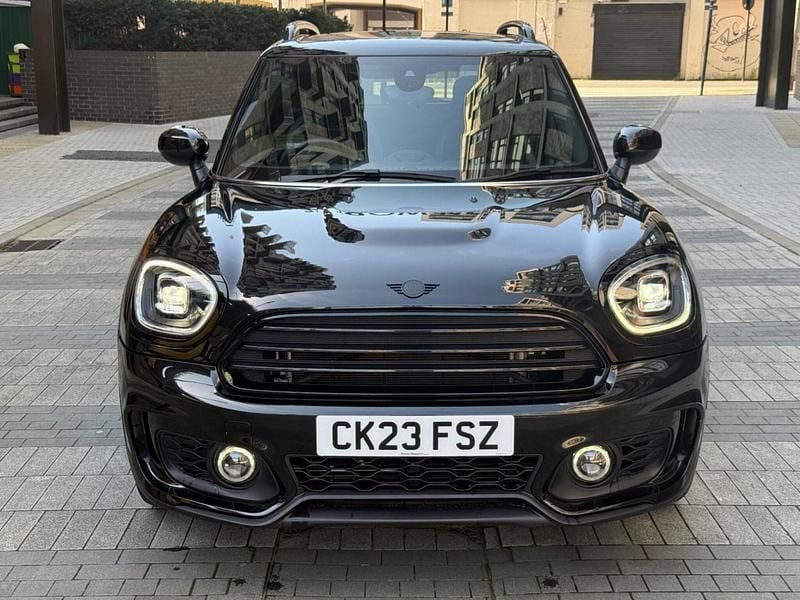 Usado Mini Cooper Sport 2023 Negro Utilitario