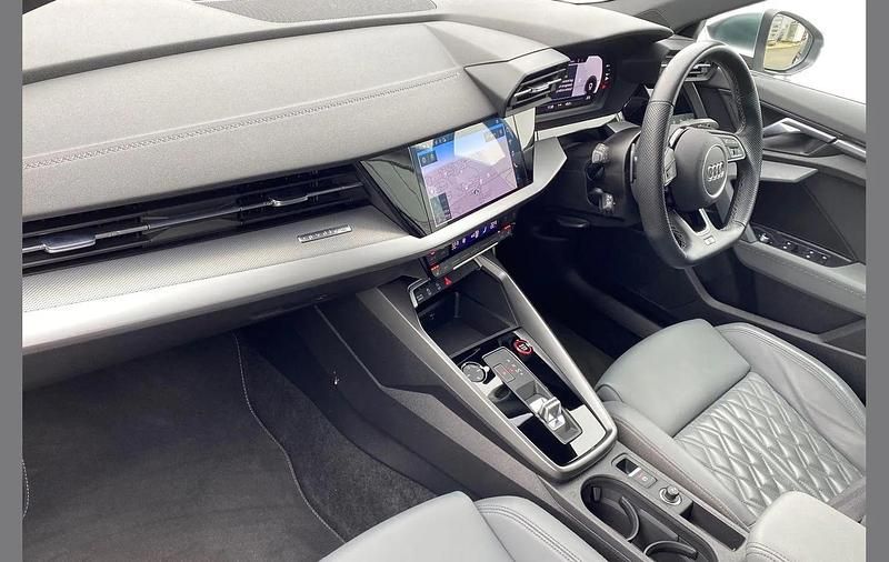 Used Audi S3 Sportback Comfort 306 HP (225 kW) 2022 White Hatchback