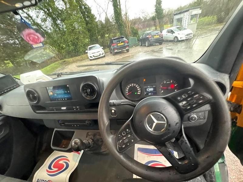 Used Mercedes Sprinter 143 HP (105 kW) 2019 White Van