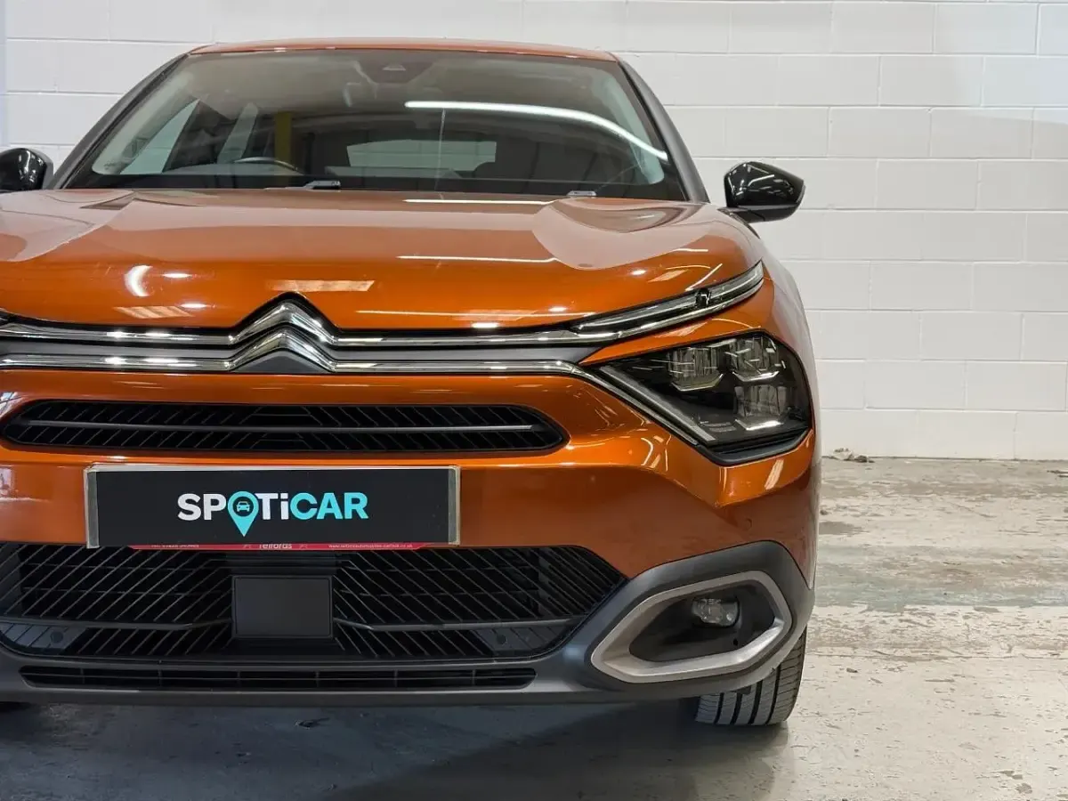 Gebraucht Citroën C4 PureTech 127 PS (93 kW) 2021 Orange Kleinwagen
