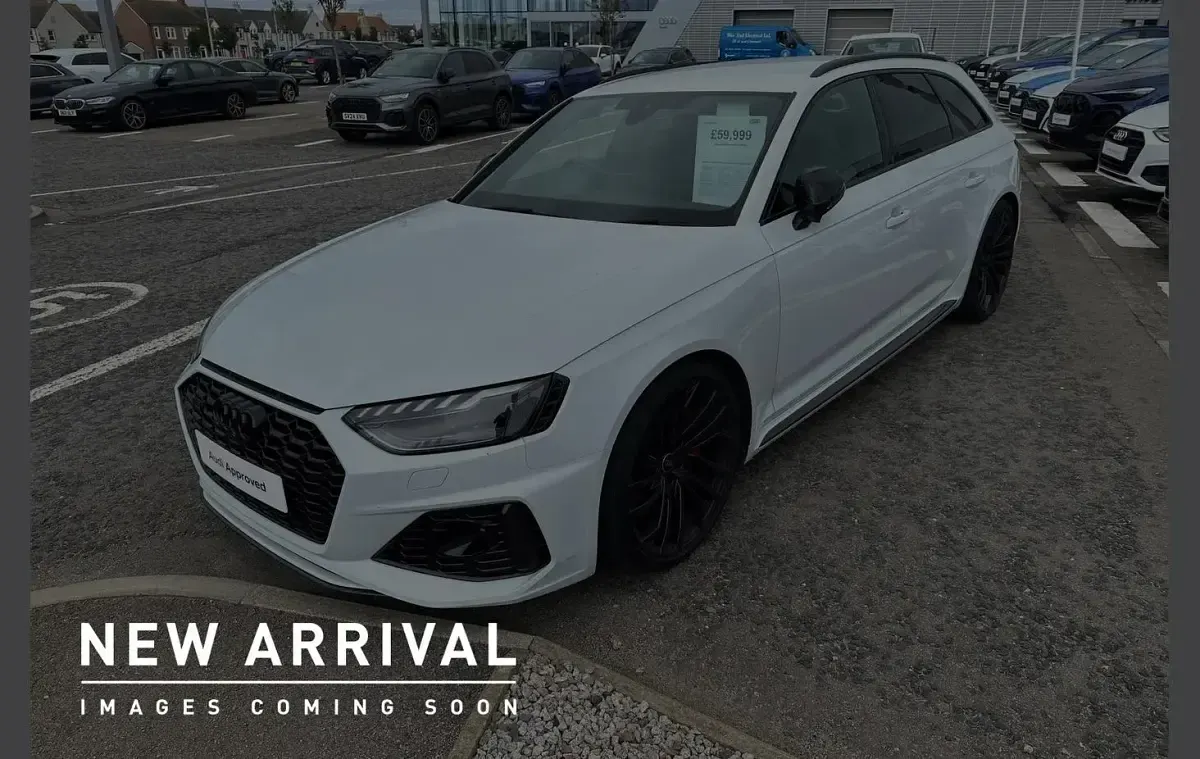 Used Audi RS4 Design 444 HP (326 kW) 2023 White Estate