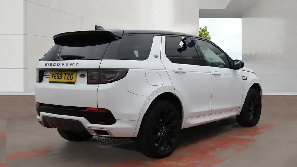 Used Land Rover Discovery Sport SE Dynamic 180 HP (132 kW) 2019 White SUV