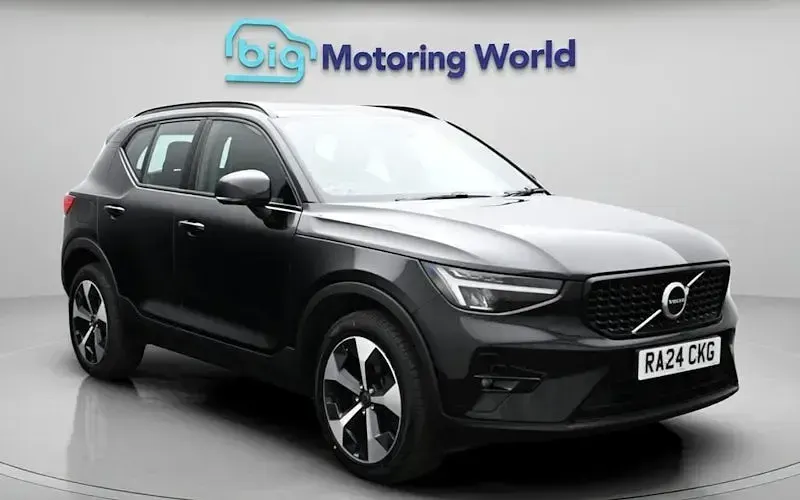 Usado Volvo XC40 Plus 163 HP (119 kW) 2026 SUV