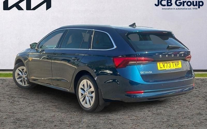 Used Skoda Octavia SE L 150 HP (110 kW) 2023 Blue Estate