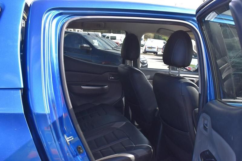 Used Mitsubishi L200 2018 Blue Pickup