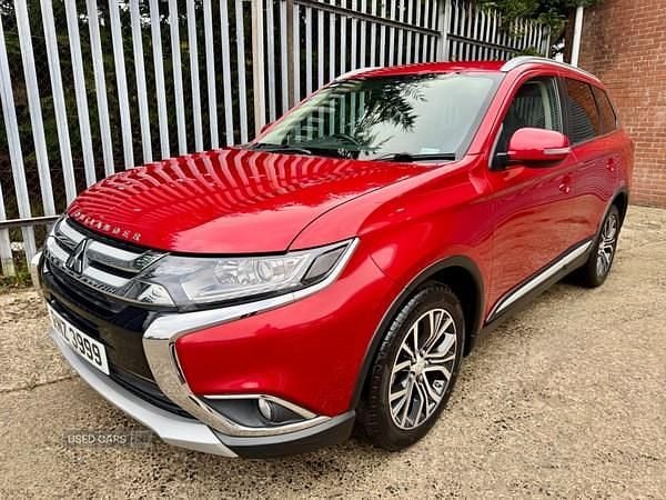 Used Mitsubishi Outlander 150 HP (110 kW) 2018 Red SUV