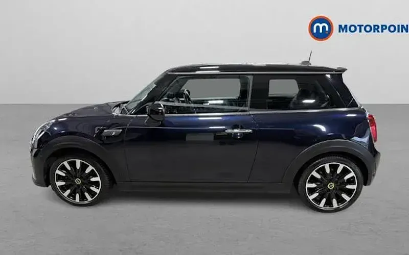 Begagnad Mini Cooper Level 3 135 kW (184 HK) 2023 Halvkombi