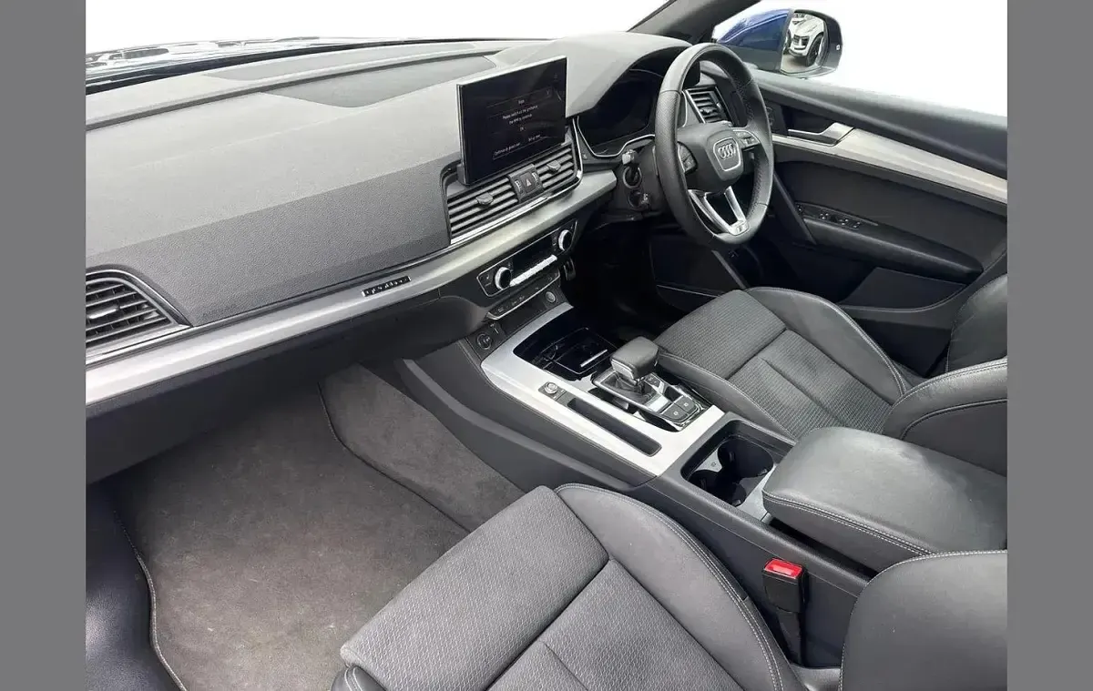 Begagnad Audi Q5 S-Line 204 HK (150 kW) 2023 Blå SUV