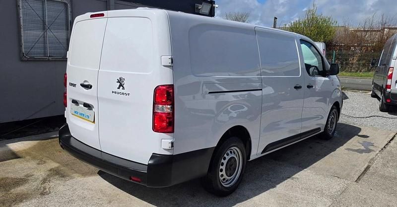 Used Peugeot Expert Premium 100 HP (73 kW) 2022 White Van
