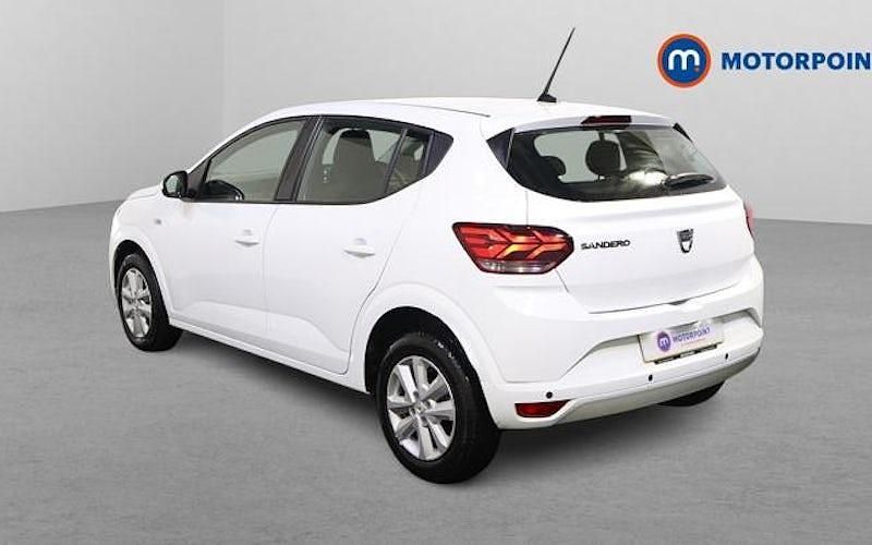 Used Dacia Sandero Comfort 91 HP (66 kW) 2022 White Hatchback