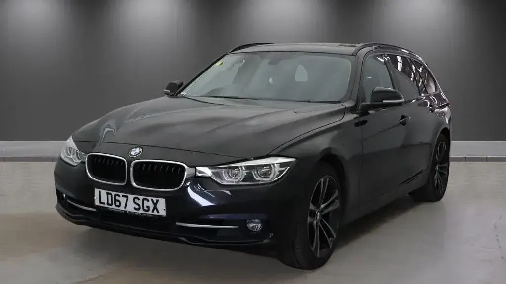 Used BMW 318 Sport Line 136 HP (100 kW) 2017 Black Estate