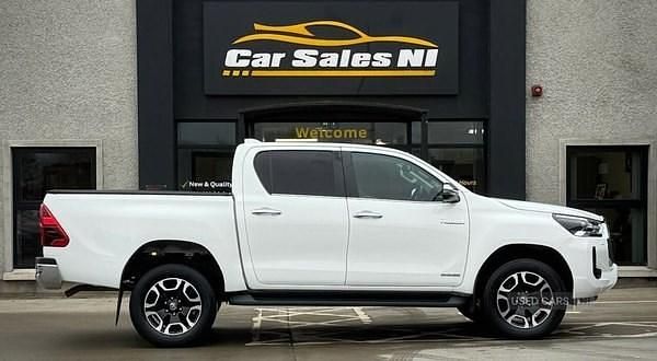 Used Toyota HiLux 148 HP (108 kW) 2023 White Pickup