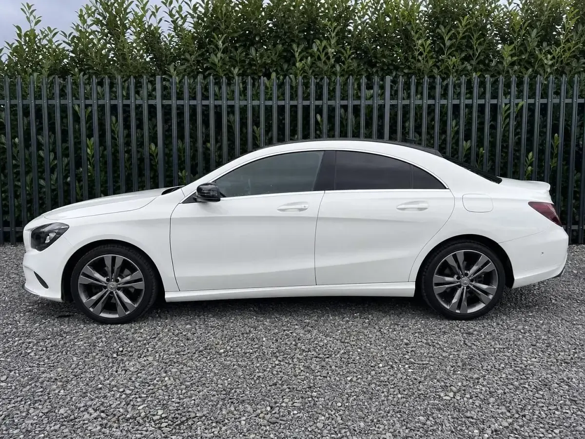 Used Mercedes CLA180 122 HP (89 kW) 2016 White Coupe