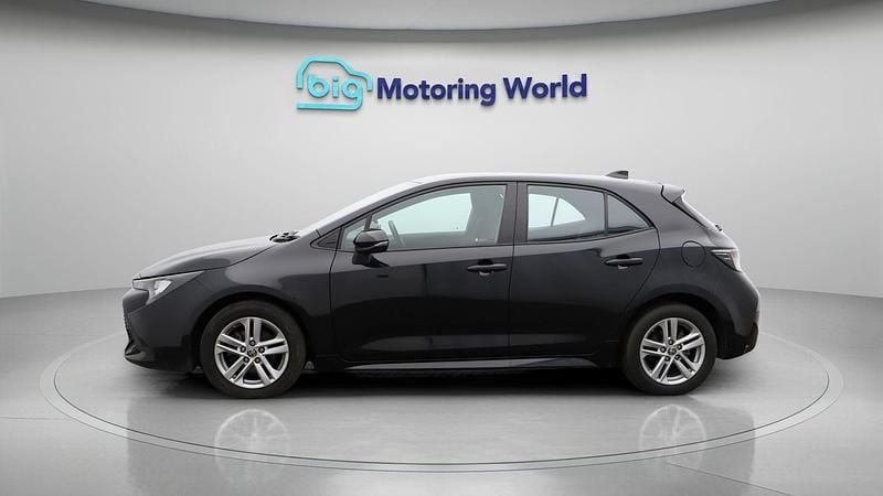 Used Toyota Corolla 122 HP (89 kW) 2022 Black Hatchback