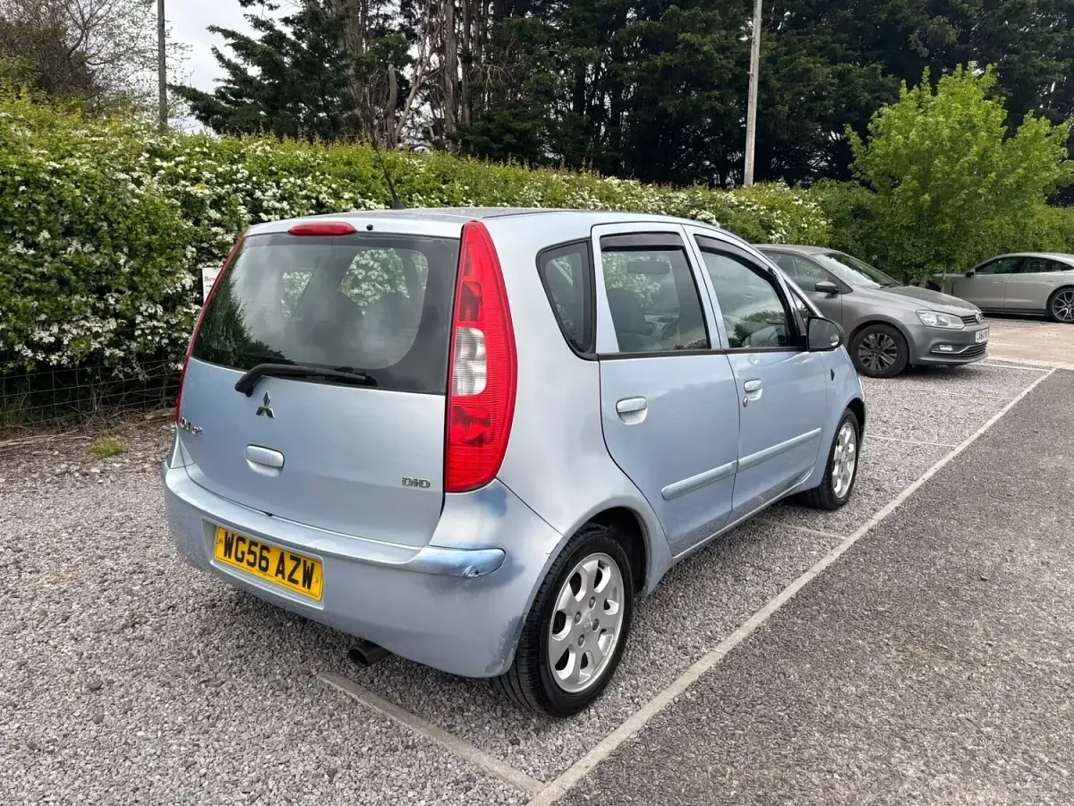 Used Mitsubishi Colt 2006 Blue Hatchback