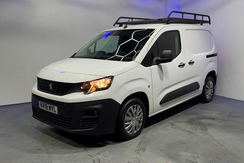 Used Peugeot Partner 2019 White MPV