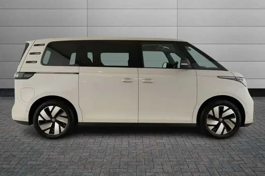 Usado VW ID. Buzz Pro 150 kW (204 CV) 2023 Blanco Monovolumen