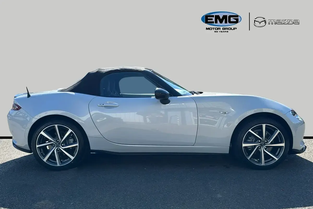 Begagnad Mazda MX5 Inclusive 160 HK (117 kW) 2016 Silver Cab