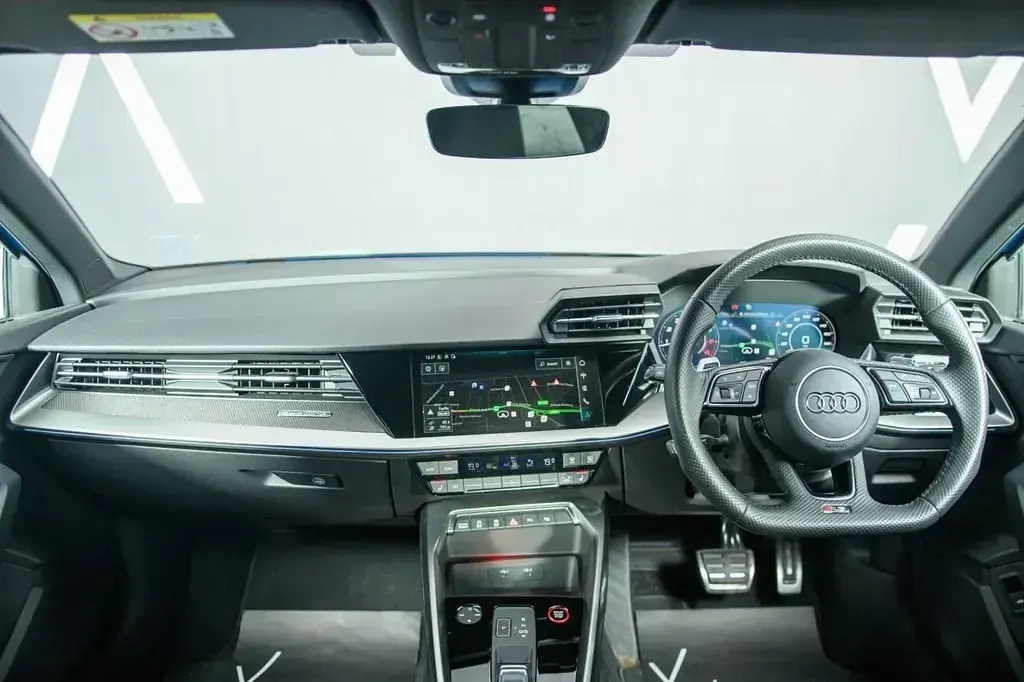 Używany Audi RS3 Advanced 400 KM (294 kW) 2022 Niebieski Sedan/Limuzyna