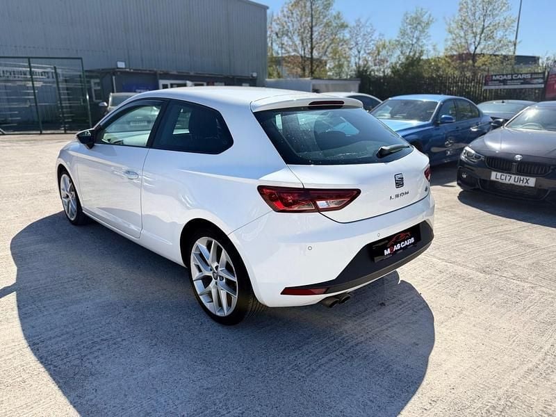 Begagnad Seat Leon FR 2015 Vit Halvkombi