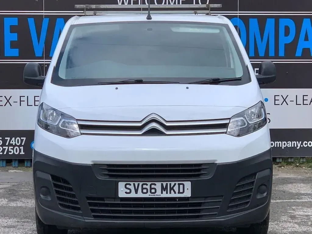 Begagnad Citroën Dispatch 94 HK (69 kW) 2016 Vit Minibuss