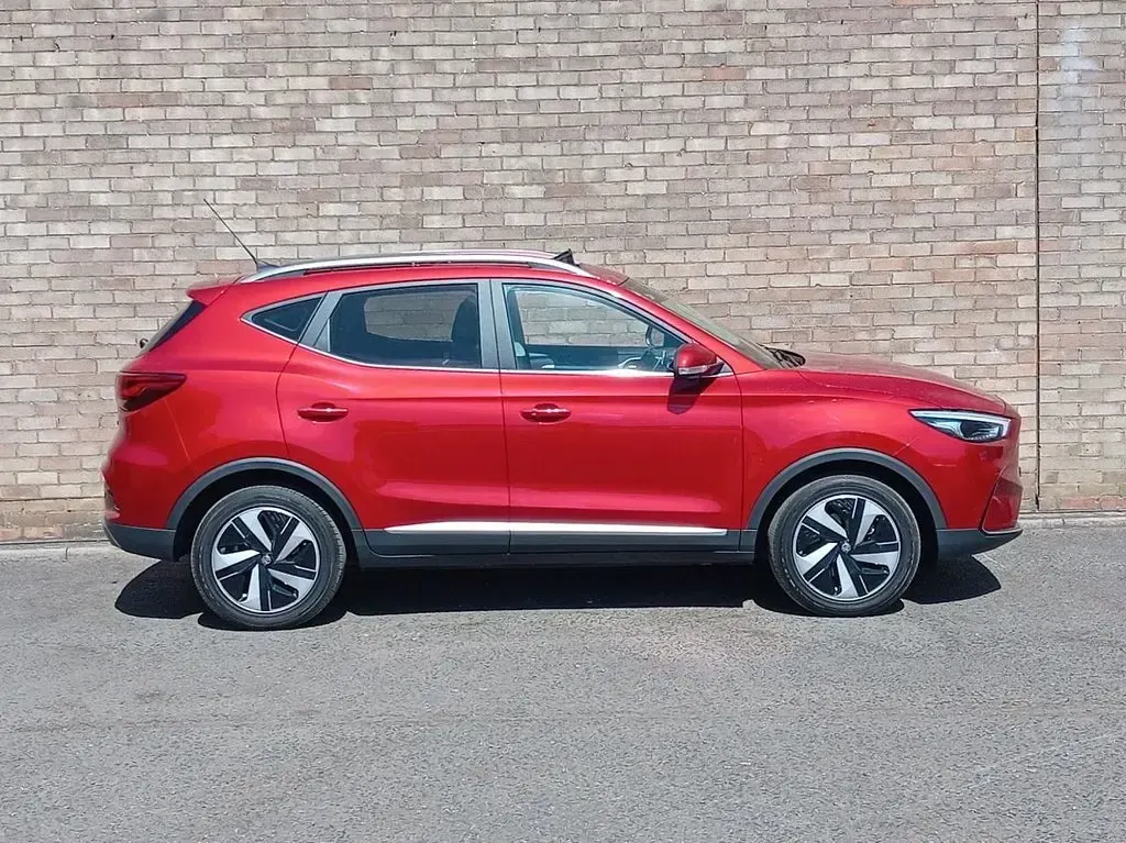 Used MG ZS Trophy 114 kW (156 HP) 2023 Red SUV