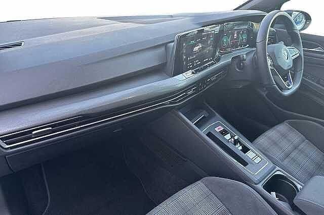 Used VW Golf VIII GTE 245 HP (180 kW) 2022 Blue Hatchback