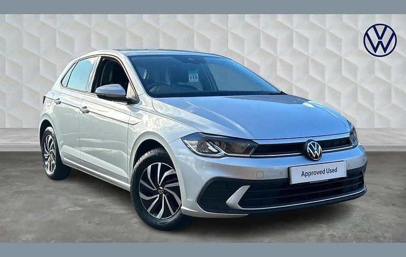 Used VW Polo Life 95 HP (69 kW) 2023 Silver Hatchback