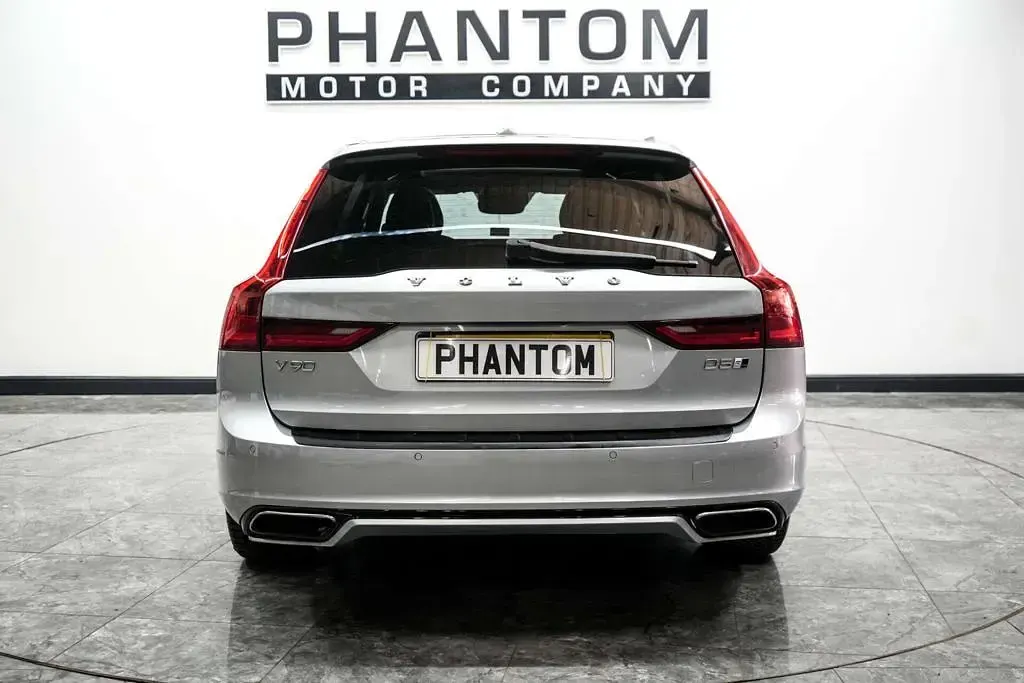 Used Volvo V90 R-Design Pro 235 HP (172 kW) 2018 Silver Estate
