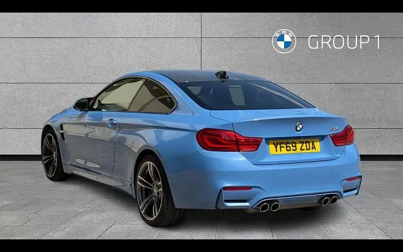 Used BMW M4 Shadowline 431 HP (317 kW) 2019 Yas marina blue Coupe
