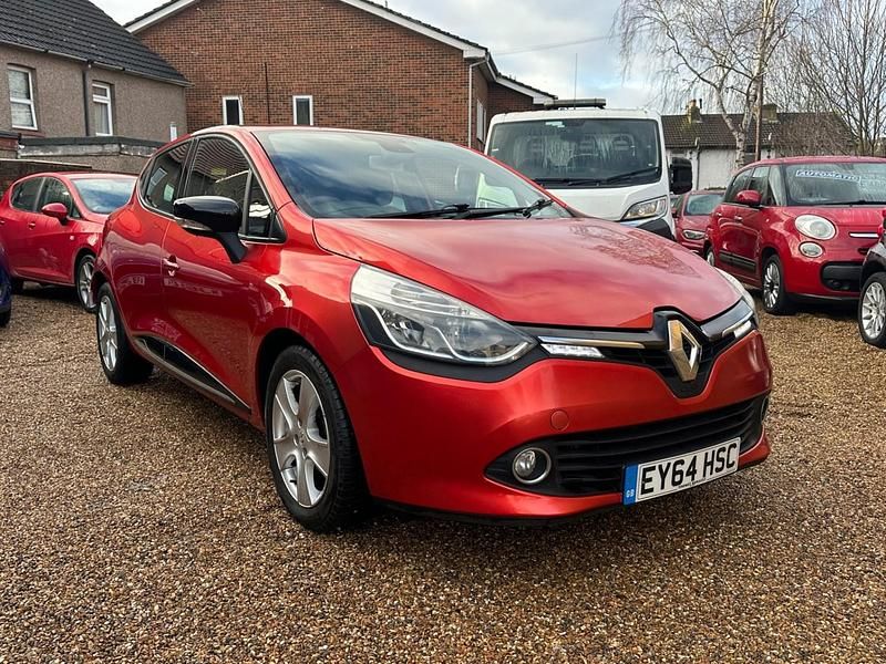 Red Used 2014 Renault Clio IV Dynamique Hatchback | £3,990 (Good price) - Image 1/4