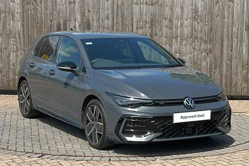 Used 2025 VW Golf VIII Black Edition | £29,299 (Expensive) - Image 1/4