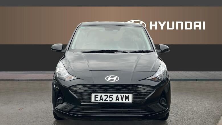 Used Hyundai i10 Advanced 63 HP (46 kW) 2025 Black Hatchback