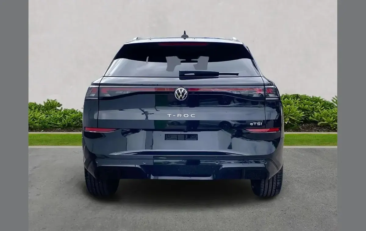 Neu VW T-Roc Cabriolet R-line 147 PS (108 kW) 2025 Other SUV
