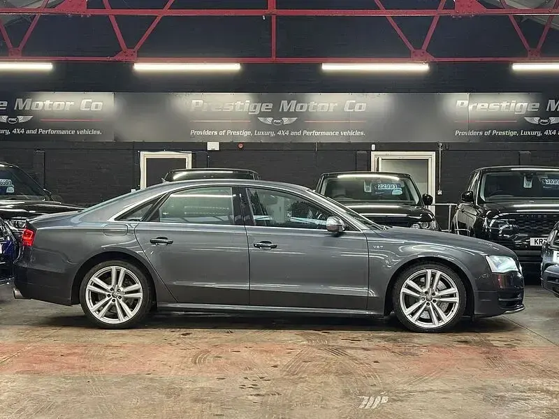 Used Audi A8 Advanced 420 HP (308 kW) 2012 Grey Sedan