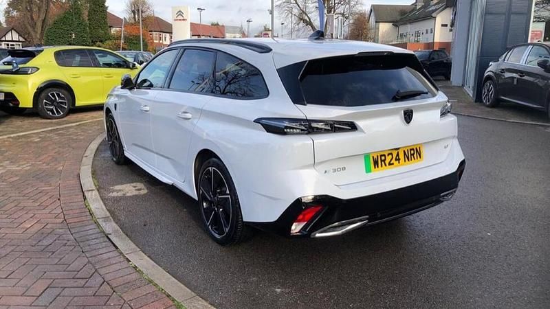 Used Peugeot 308 GT 113 kW (154 HP) 2024 White Estate